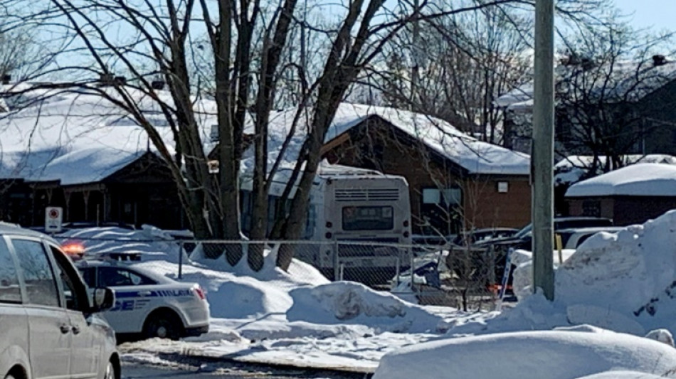 Un hombre mata a dos niños al estrellar un bus contra una guardería en Canadá