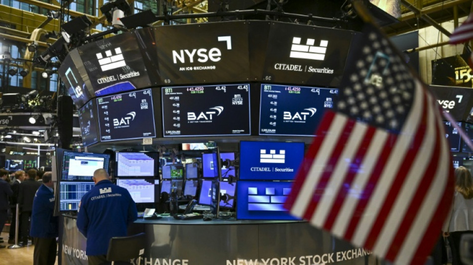 Wall Street en net recul, lestée par des résultats d'entreprise