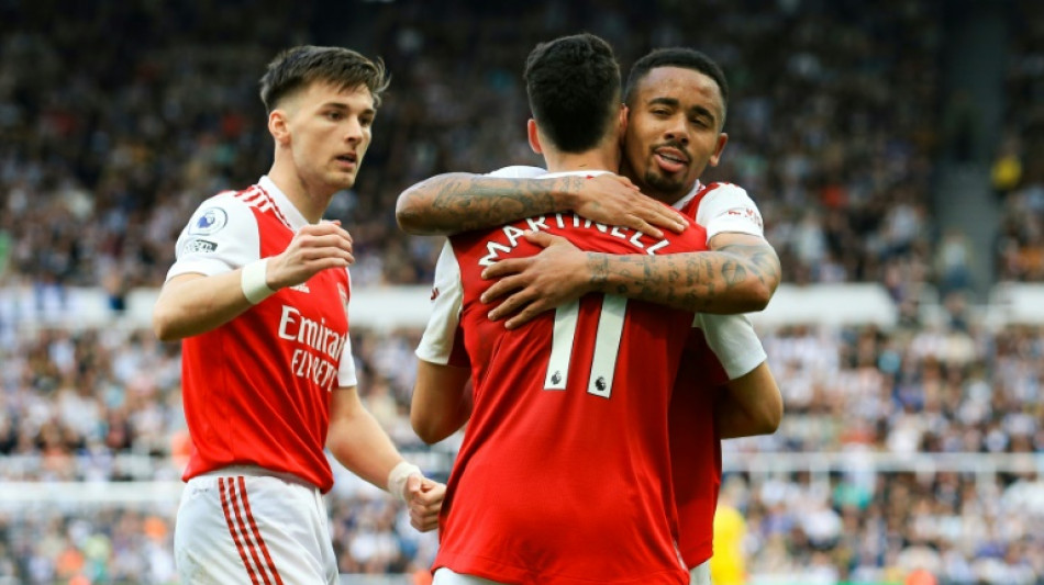 Arsenal vence Newcastle e volta a ficar a 1 ponto do City no Inglês