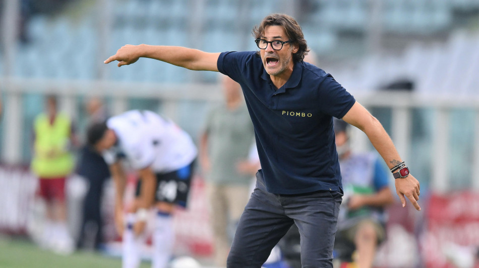 Calcio: Torino, allenamento con duemila tifosi allo stadio