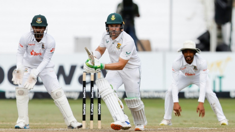 Elgar hits half-century again as South Africa stretch lead 