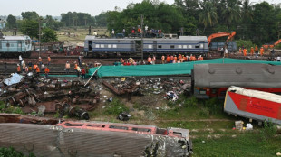 El servicio de trenes se reanuda en India 51 horas después de mortífero accidente