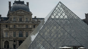 Acusaciones contra un exdirector del Louvre destapan el escándalo del contrabando mundial de arte