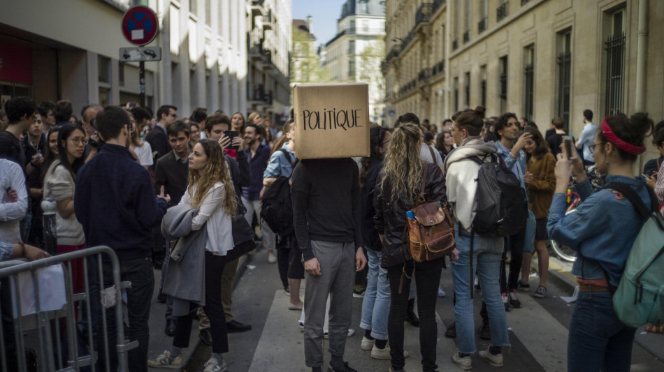 Parigi, 'fermezza totale sulle occupazioni all'università'