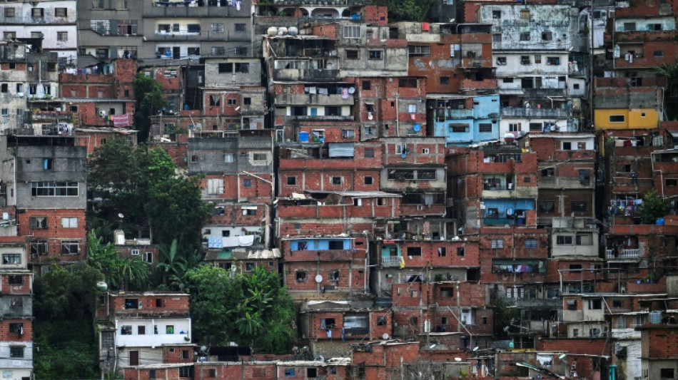 Fear grips Venezuelan slum after crackdown on protests