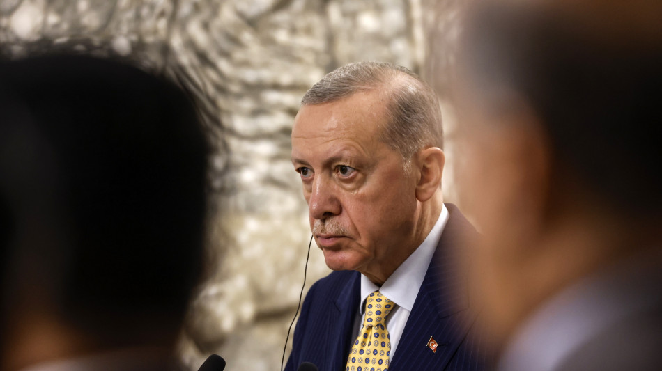 Erdogan, 'Netanyahu assassino, è il macellaio di Gaza'