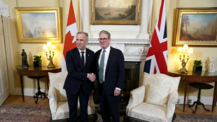 El primer ministro canadiense buscó reforzar en París y Londres sus relaciones con Europa