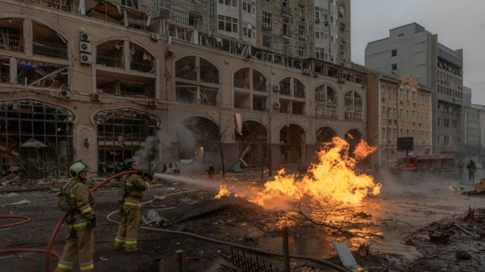 Bombardeio russo em Kiev deixa um morto e atinge várias missões diplomáticas