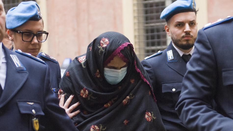 La madre di Saman, 'uscii con lei, poi la vidi sparire'