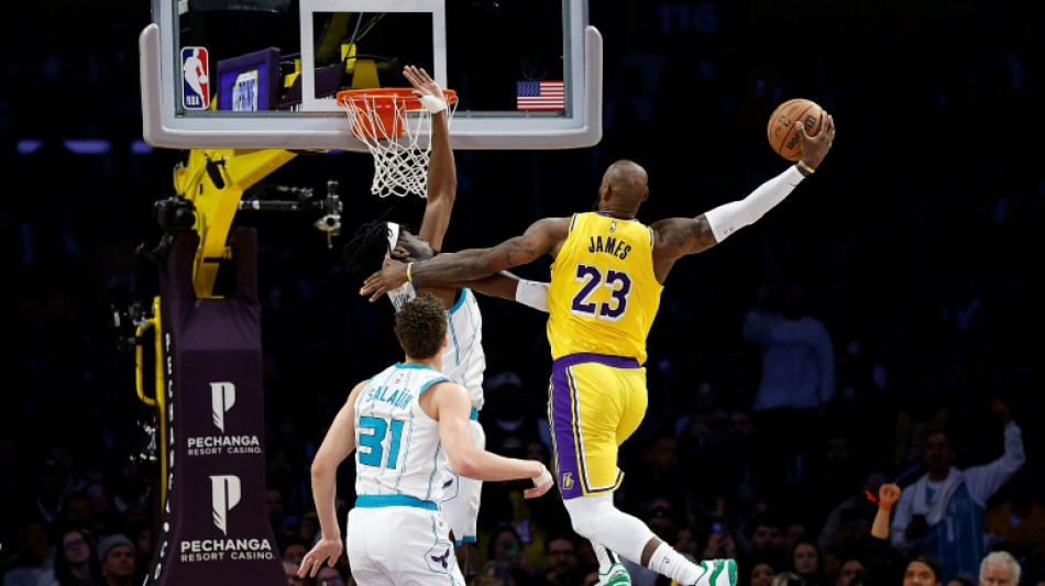 Ball, Bridges shine as Hornets sting Lakers