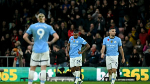 Man City suffer first league loss since December, Arsenal crash as Liverpool go top