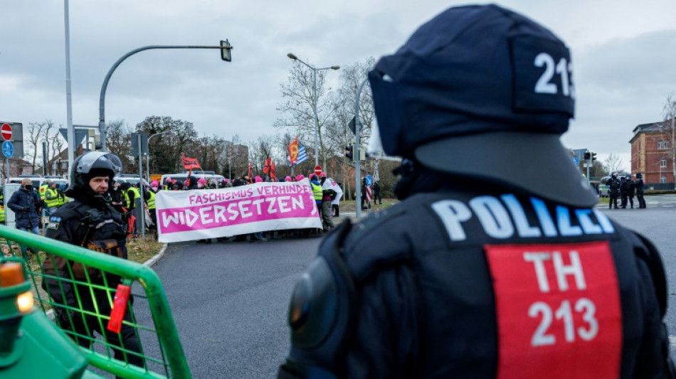 Mit Auto auf Polizisten zugefahren: Ermittlungen gegen Mann nach Vorfall in Riesa