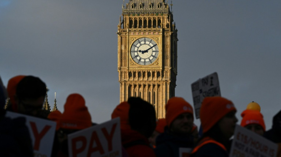 Na Inglaterra, médicos iniciam a maior greve da história do sistema público de saúde britânico