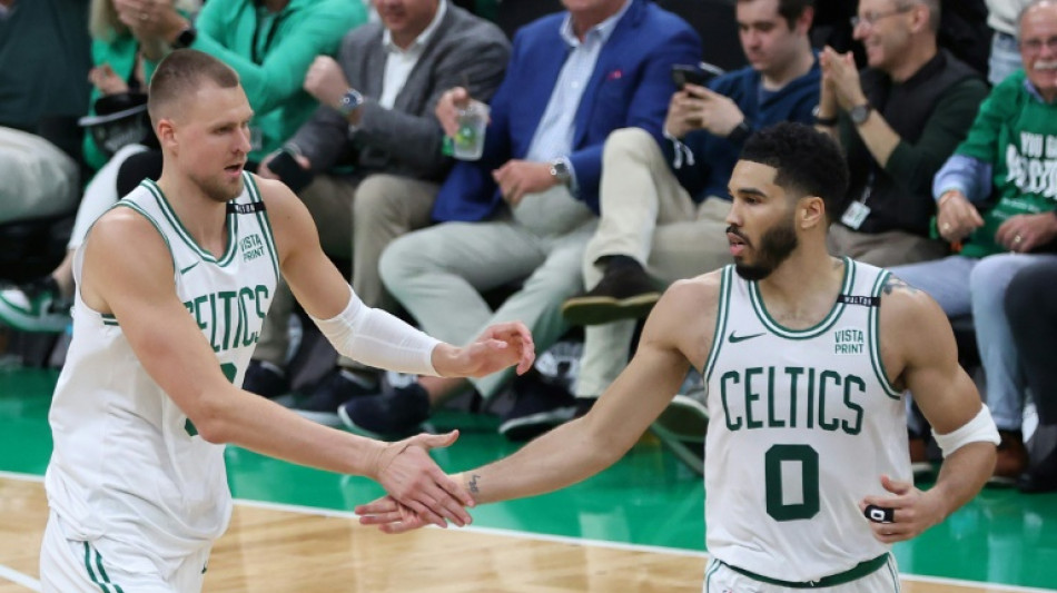 Celtics vencem Dallas (107-89) no primeiro jogo das Finais da NBA