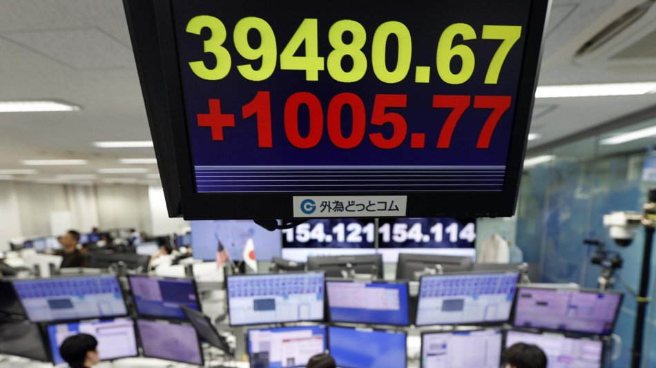 Borsa di Tokyo, apertura in rialzo (+0,73%)